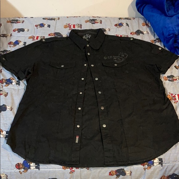 Guess Short Sleeve button down - Picture 2 of 3